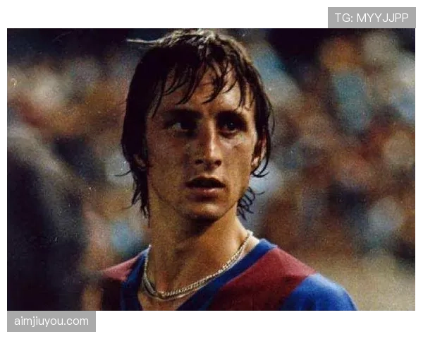 哈维角色转型解析：组织核心如何蜕变为高位压迫发起者